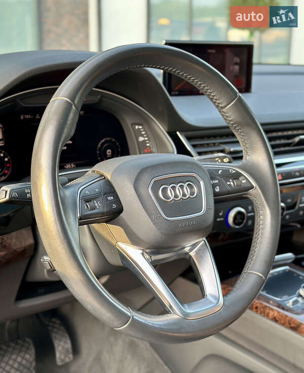 Позашляховик / Кросовер Audi Q7 2017 в Тернополі