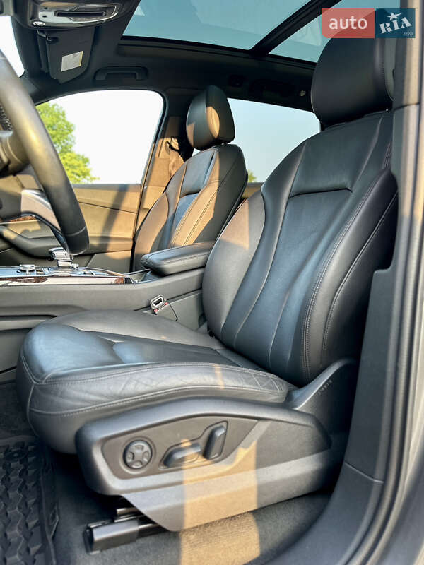 Позашляховик / Кросовер Audi Q7 2017 в Тернополі