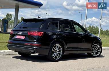 Позашляховик / Кросовер Audi Q7 2019 в 