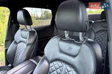 Позашляховик / Кросовер Audi Q7 2019 в 
