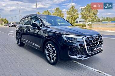 Позашляховик / Кросовер Audi Q7 2025 в 