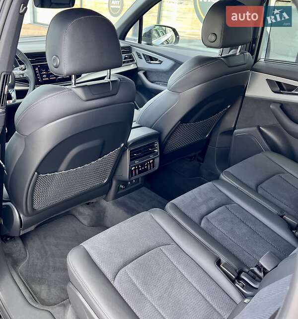 Позашляховик / Кросовер Audi Q7 2025 в Києві