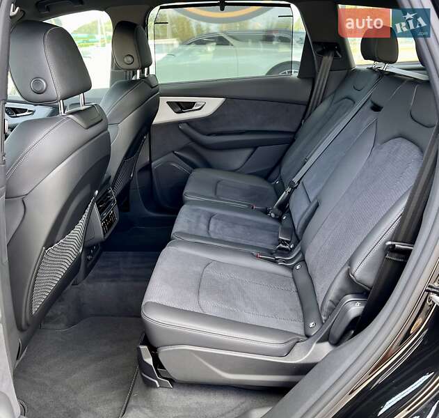 Позашляховик / Кросовер Audi Q7 2025 в Києві