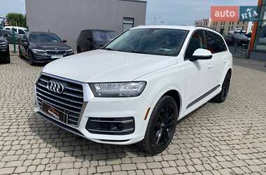 Внедорожник / Кроссовер Audi Q7 2016 в 