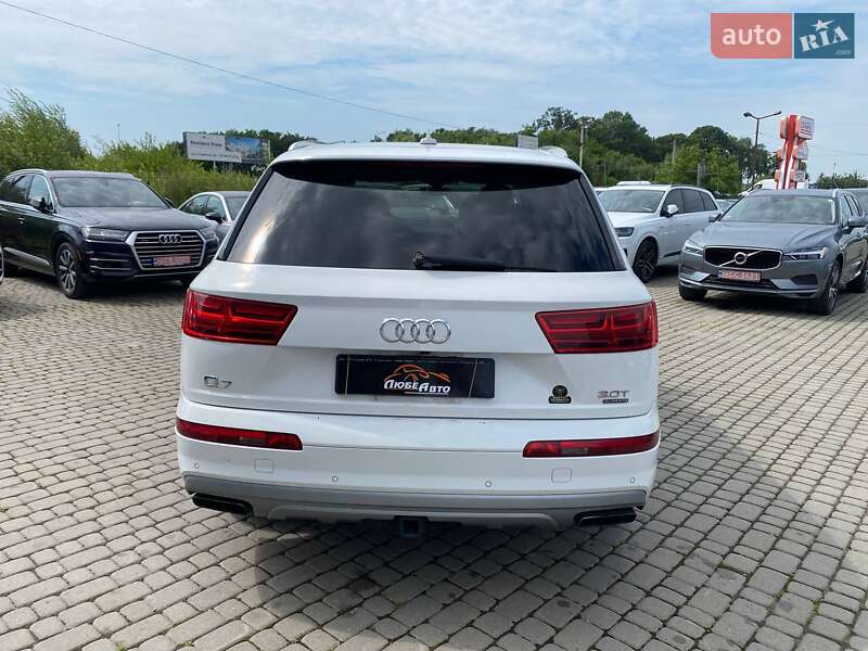 Позашляховик / Кросовер Audi Q7 2016 в Львові