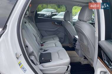 Внедорожник / Кроссовер Audi Q7 2016 в 