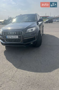 Позашляховик / Кросовер Audi Q7 2013 в 