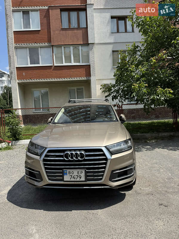 Позашляховик / Кросовер Audi Q7 2017 в Тернополі