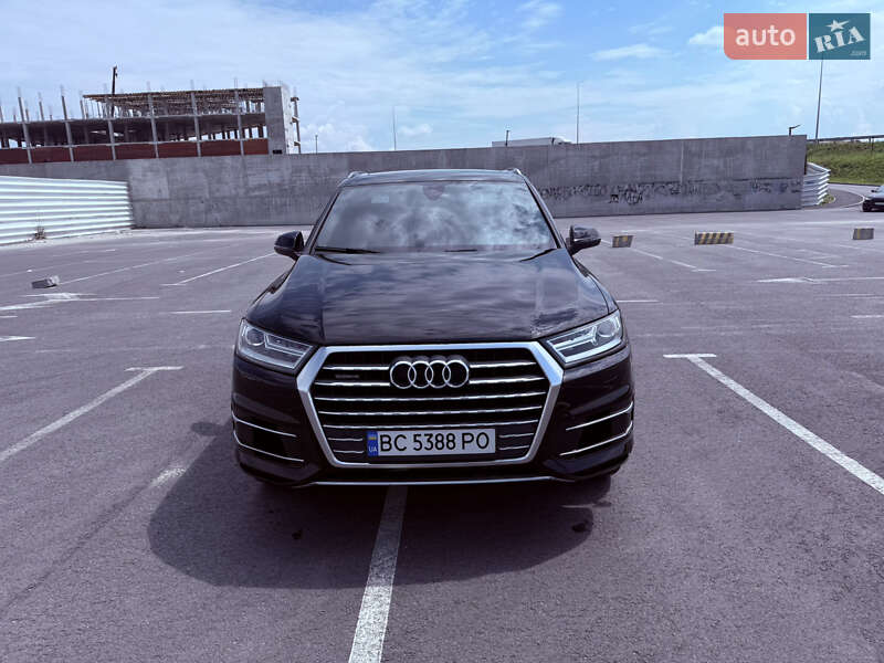 Позашляховик / Кросовер Audi Q7 2016 в Львові