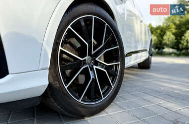 Позашляховик / Кросовер Audi Q7 2022 в 