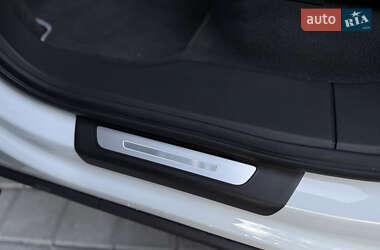 Позашляховик / Кросовер Audi Q7 2022 в 