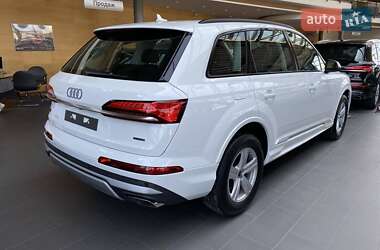 Позашляховик / Кросовер Audi Q7 2025 в 