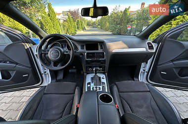Позашляховик / Кросовер Audi Q7 2013 в 