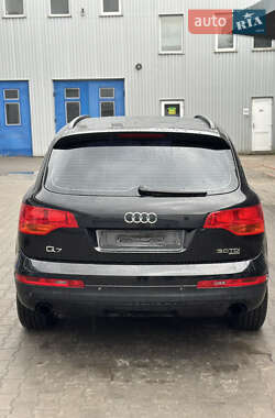 Внедорожник / Кроссовер Audi Q7 2007 в 