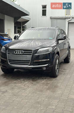 Внедорожник / Кроссовер Audi Q7 2007 в 