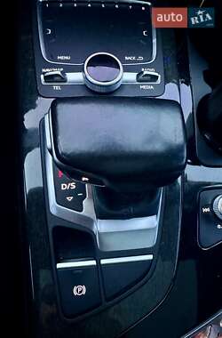 Позашляховик / Кросовер Audi Q7 2016 в 