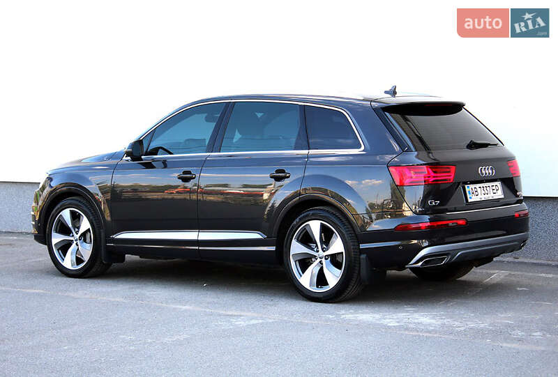 Позашляховик / Кросовер Audi Q7 2016 в Вінниці