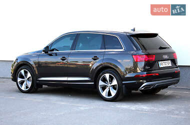 Позашляховик / Кросовер Audi Q7 2016 в 
