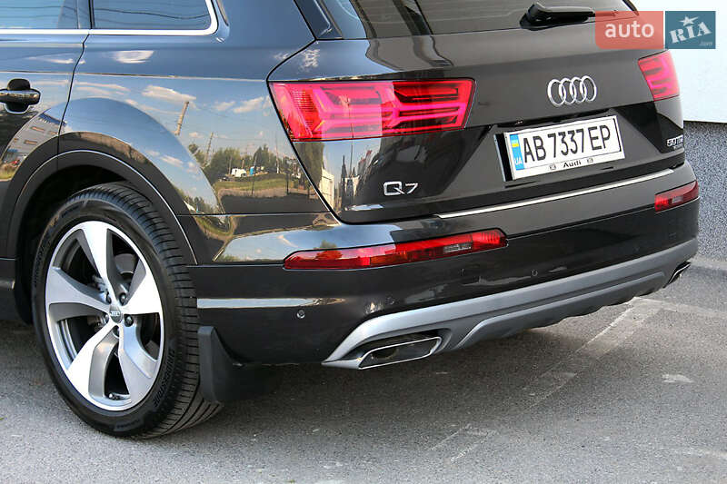 Позашляховик / Кросовер Audi Q7 2016 в Вінниці