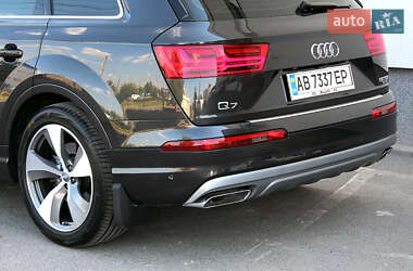 Позашляховик / Кросовер Audi Q7 2016 в 