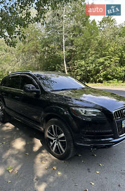 Позашляховик / Кросовер Audi Q7 2011 в 