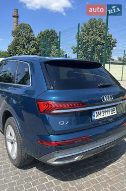 Позашляховик / Кросовер Audi Q7 2020 в Житомирі