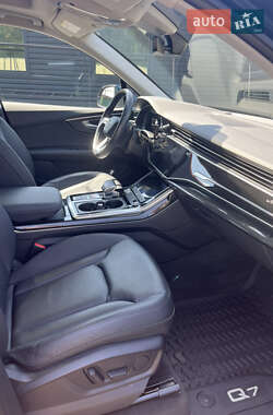 Позашляховик / Кросовер Audi Q7 2020 в Житомирі