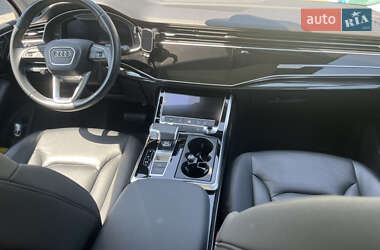 Позашляховик / Кросовер Audi Q7 2020 в Житомирі
