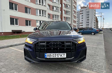 Позашляховик / Кросовер Audi Q7 2020 в 