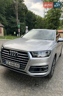 Внедорожник / Кроссовер Audi Q7 2017 в 
