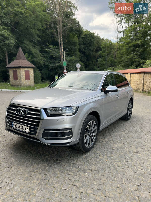 Позашляховик / Кросовер Audi Q7 2017 в Чернівцях