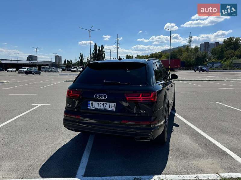 Позашляховик / Кросовер Audi Q7 2018 в Києві