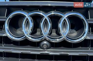 Внедорожник / Кроссовер Audi Q7 2018 в 