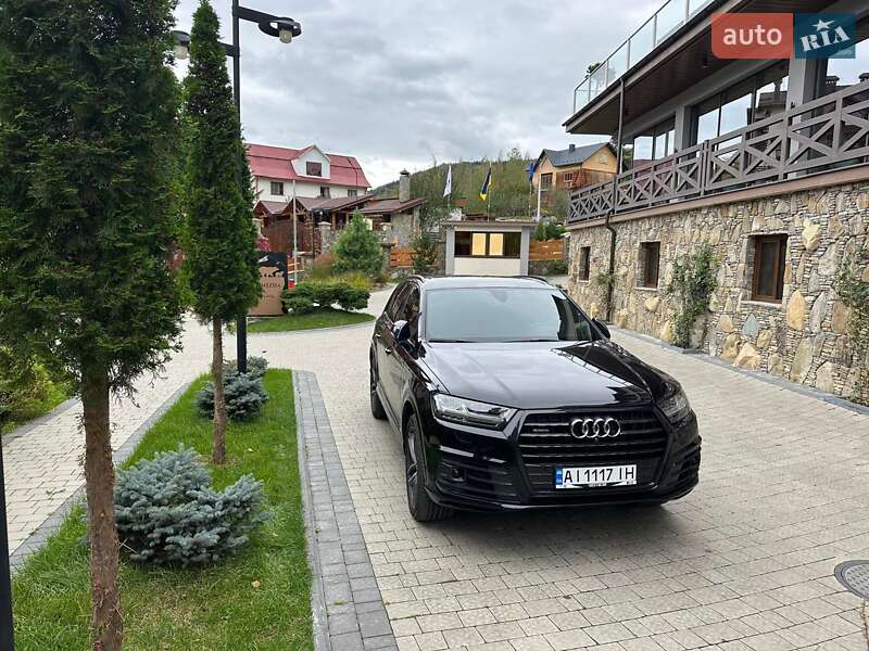 Позашляховик / Кросовер Audi Q7 2018 в Києві