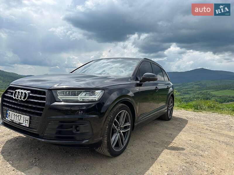 Позашляховик / Кросовер Audi Q7 2018 в Києві