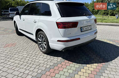 Позашляховик / Кросовер Audi Q7 2017 в 