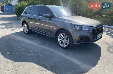 Внедорожник / Кроссовер Audi Q7 2020 в 