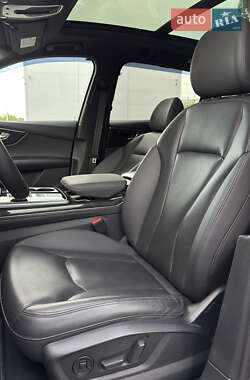 Внедорожник / Кроссовер Audi Q7 2020 в 