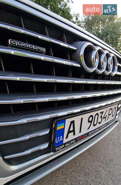 Позашляховик / Кросовер Audi Q7 2016 в 