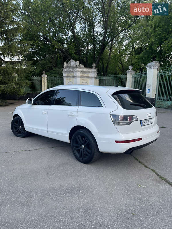 Внедорожник / Кроссовер Audi Q7 2006 в Желтых Водах