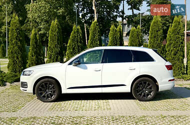 Внедорожник / Кроссовер Audi Q7 2018 в 