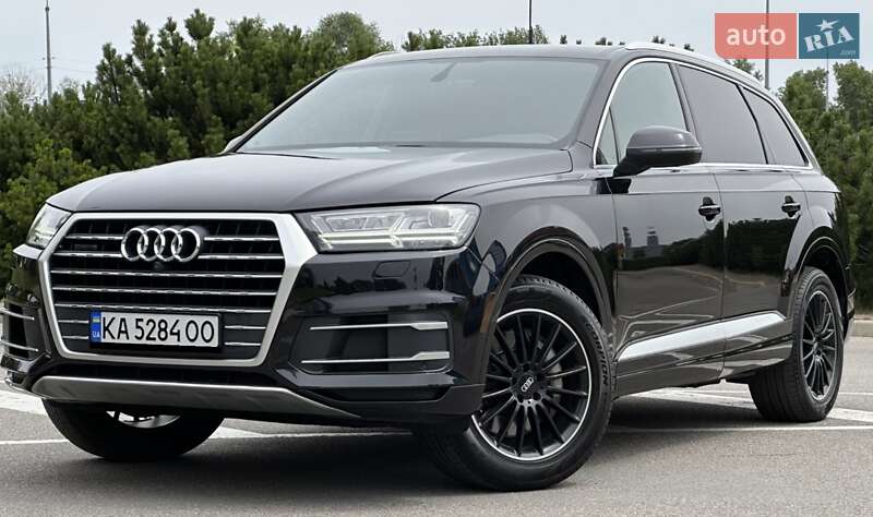Позашляховик / Кросовер Audi Q7 2017 в Києві