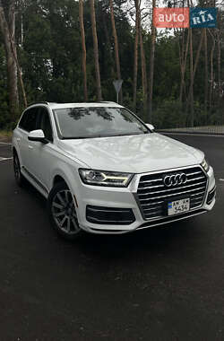 Позашляховик / Кросовер Audi Q7 2017 в Житомирі
