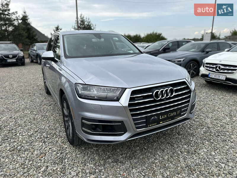 Позашляховик / Кросовер Audi Q7 2016 в Івано-Франківську