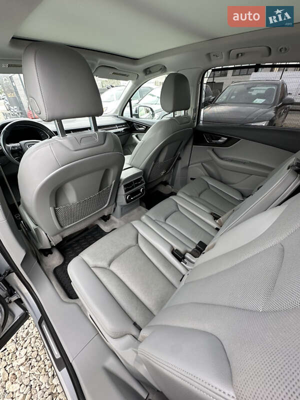 Позашляховик / Кросовер Audi Q7 2016 в Івано-Франківську