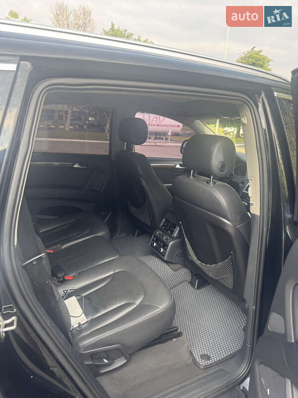 Внедорожник / Кроссовер Audi Q7 2013 в Луцке