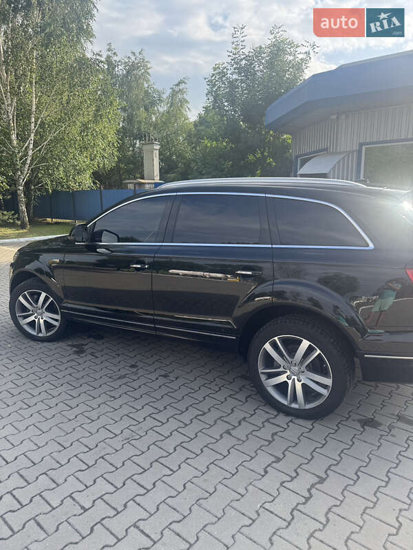 Внедорожник / Кроссовер Audi Q7 2013 в Луцке