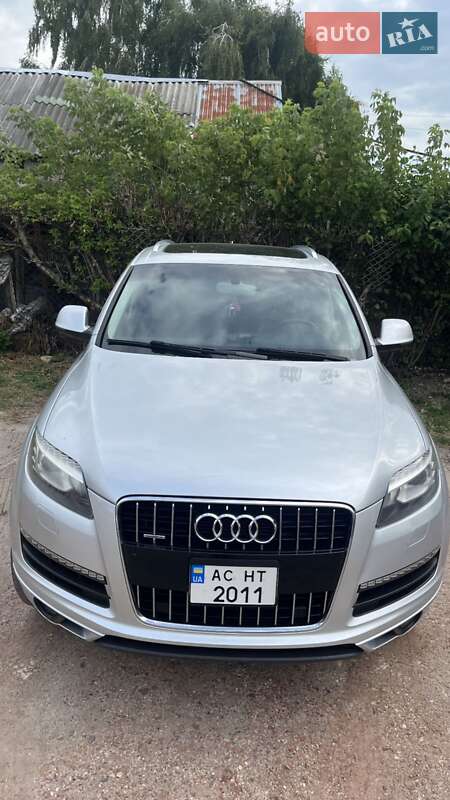 Внедорожник / Кроссовер Audi Q7 2014 в Нововолынске