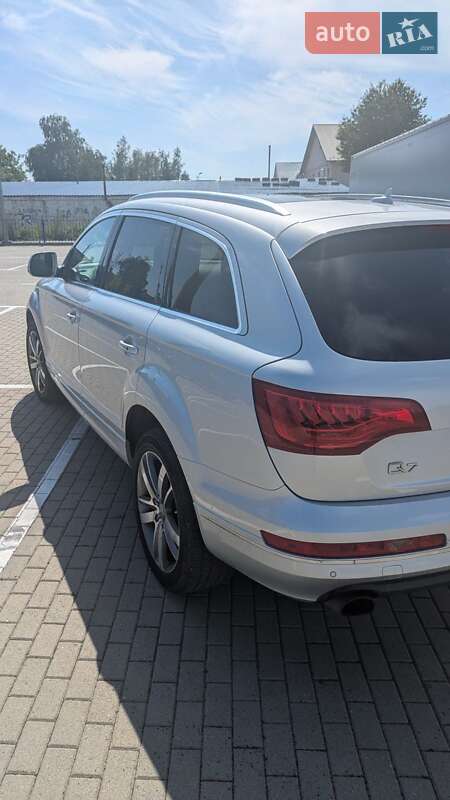 Внедорожник / Кроссовер Audi Q7 2014 в Нововолынске