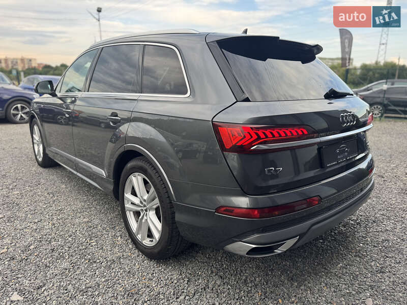 Позашляховик / Кросовер Audi Q7 2020 в Мукачевому